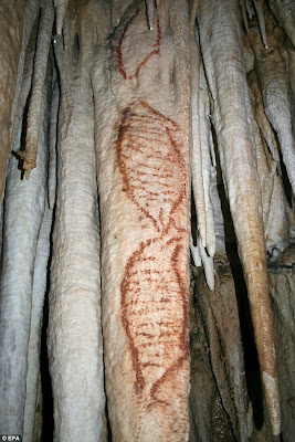 Rock Art of the Nerja Caves (ES) is 42,000 years old